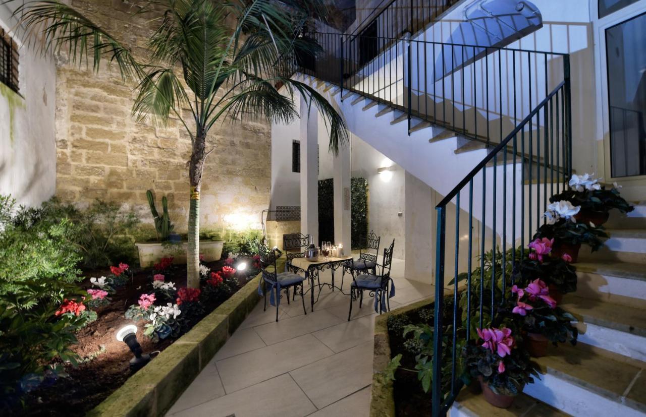 Palazzo Guido Bed & Breakfast Lecce Phòng bức ảnh